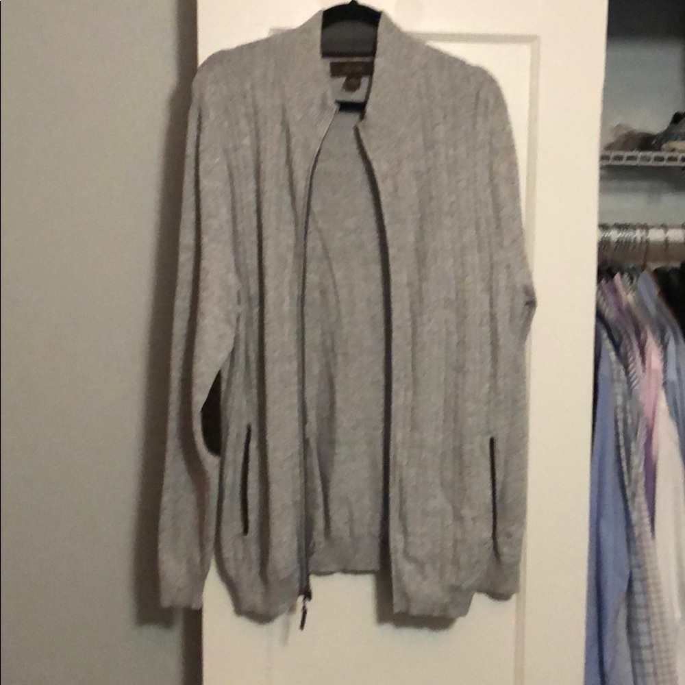 Zip up sweater gray